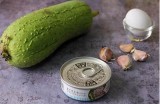 丝瓜与黄瓜的美味搭配：家庭简单食谱教程分享