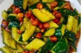 简单美味的凉拌黄瓜制作方法视频，教你夏季消暑小吃