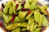 新鲜黄瓜视频：教你制作美味黄瓜菜肴，健康又简单