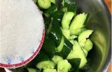 新鲜黄瓜视频与丝瓜视频分享，探索健康美味的做法与营养价值
