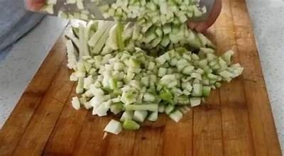 清爽美味黄瓜丝瓜视频制作，教你轻松做出健康佳肴