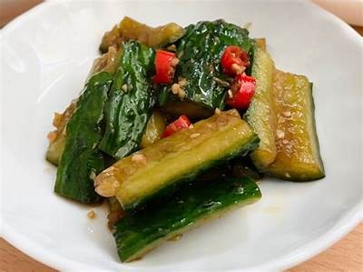 清爽开胃的拌黄瓜做法，简单易学，夏季最佳凉菜推荐！