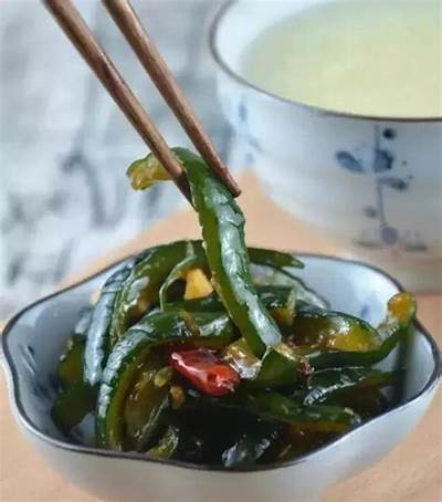 黄瓜视频：探索新鲜美味的黄瓜食谱与创意做法