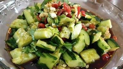 黄瓜视频：轻松掌握黄瓜种植技巧，收获丰盈美味果实