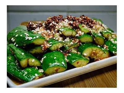新鲜黄瓜短视频：美味食谱与健康食用技巧全分享