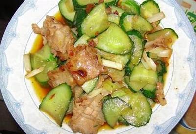 黄瓜直播视频：新鲜黄瓜制作美食的精彩分享