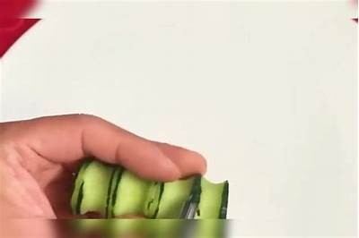 黄瓜视频观看：轻松学会制作鲜美黄瓜料理的秘诀与技巧