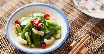 清爽美味凉拌黄瓜的简单做法视频，夏季必学佳肴！
